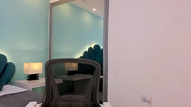 sharlott18's cam snapshot