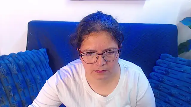 Linda_banks_'s cam snapshot