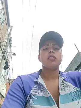 _andrea30 live sex cam