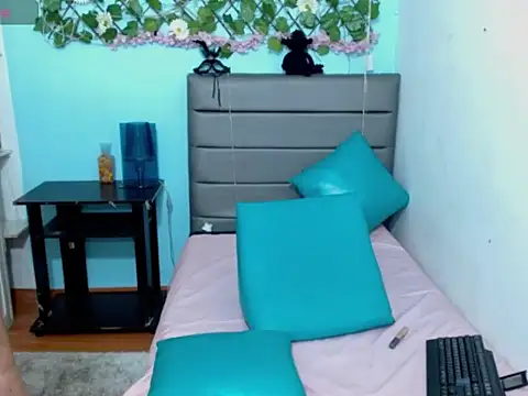 chloejonesrs707's cam snapshot