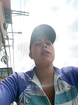 _andrea30 live sex cam