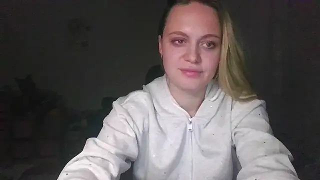 Cynoraye live sex cam