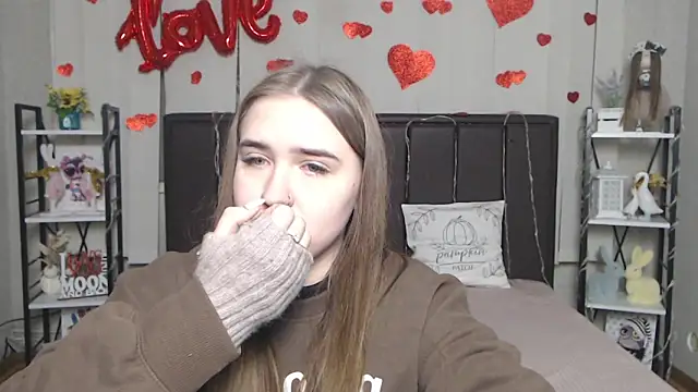 LauraHlot's cam snapshot