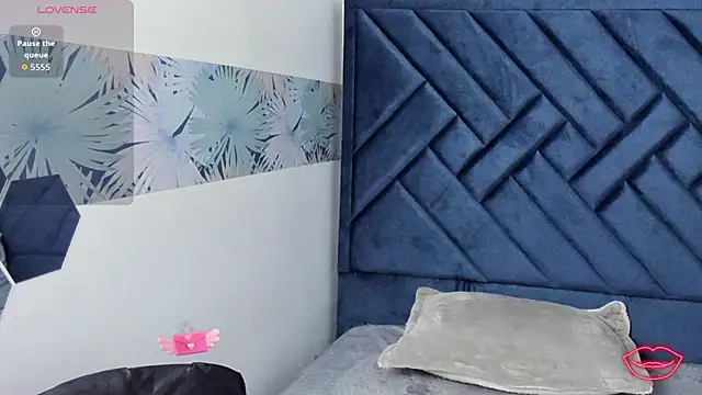 Valery_More__'s cam snapshot