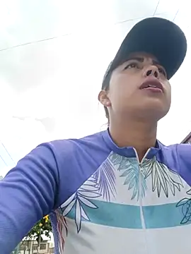 _andrea30 live sex cam