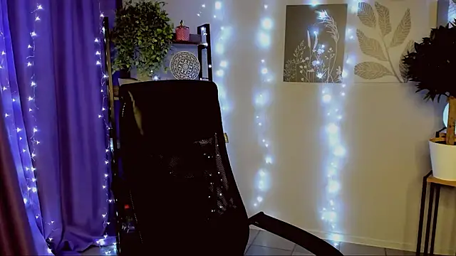 SaraGolben's cam snapshot