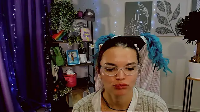 SaraGolben's cam snapshot