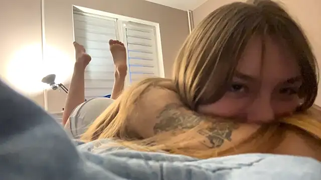 LindyUnderkoffler's cam snapshot