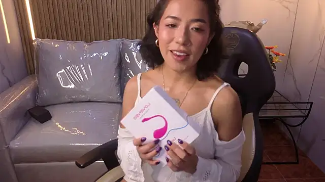 Lynn_turner's cam snapshot