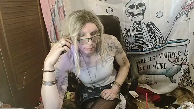 Ombeline1 live sex cam