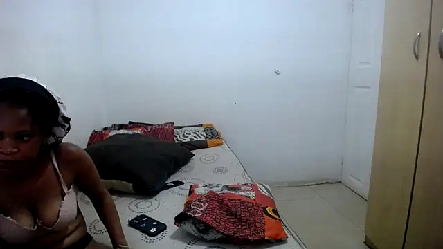 EbonyEssence's cam snapshot