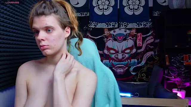 KIKI_Krash live sex cam