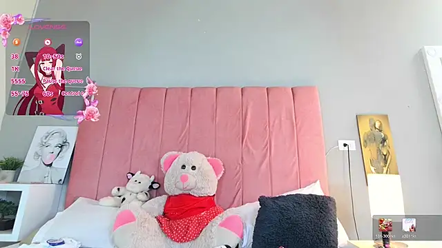 CRYSTALROUSE's cam snapshot