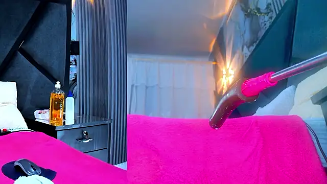 NathaxaLeans live sex cam