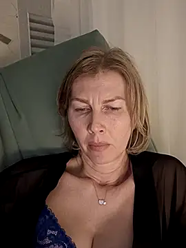 stellahere8's cam snapshot