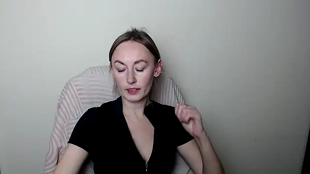 LiaSeass_'s cam snapshot