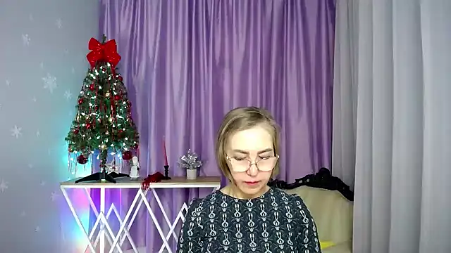 queen_a_n_i's cam snapshot