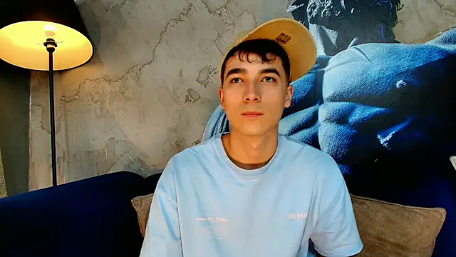 Cody_crown live sex cam