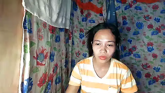 PinaySkinnyGirl's cam snapshot