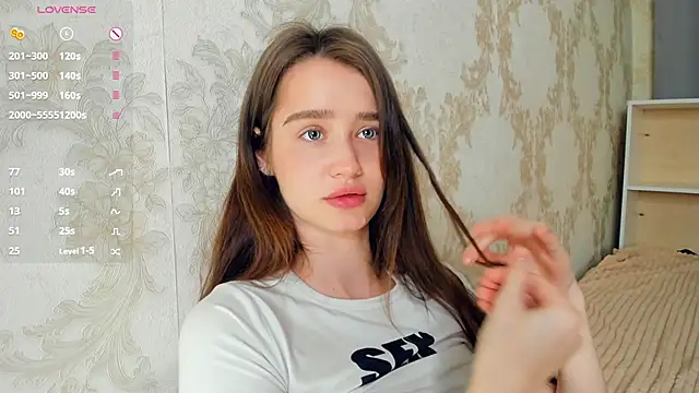 lovelyalivia's cam snapshot