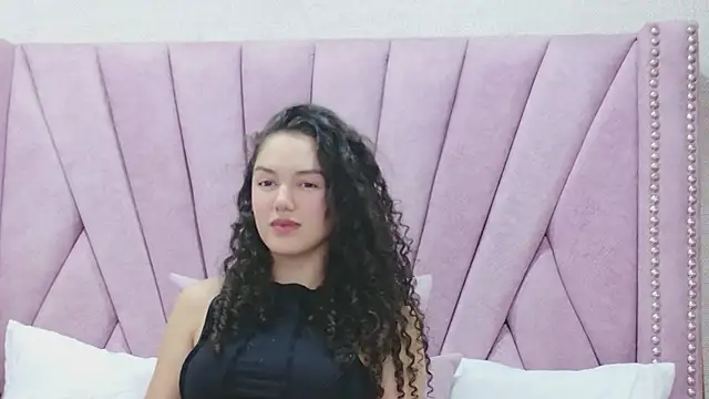 RoxanaAngel's cam snapshot