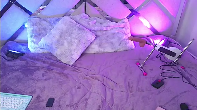 Rousie_'s cam snapshot