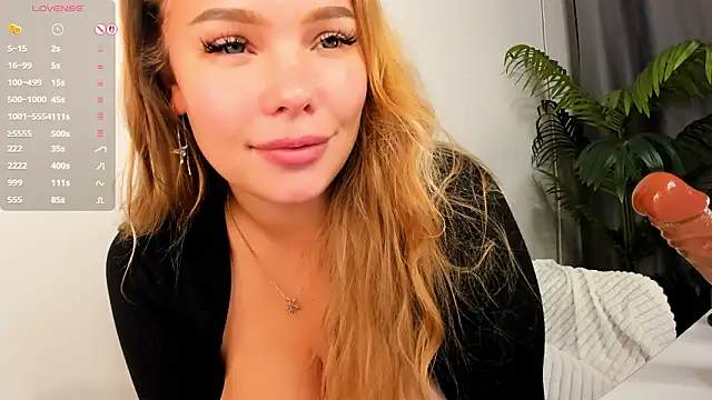 AlicePinky live sex cam