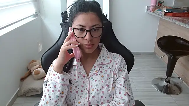 Mia_Paradis's cam snapshot