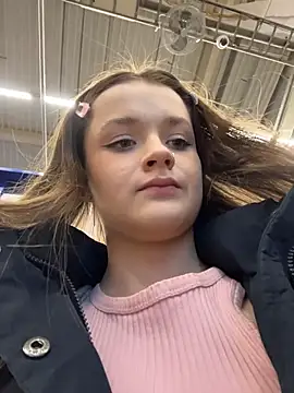 KittyQueeny live sex cam