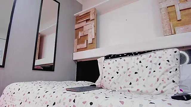 AnaTaylorr's cam snapshot