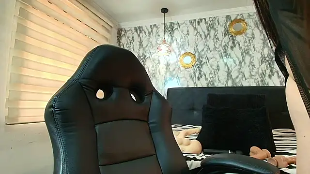 Naughty_Kittenm's cam snapshot