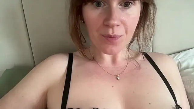 redheadrosie69's cam snapshot