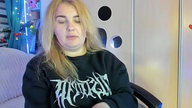 CoraSwon's cam snapshot