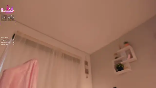 caro_sanchezz's cam snapshot