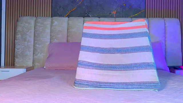 mia_scot's cam snapshot