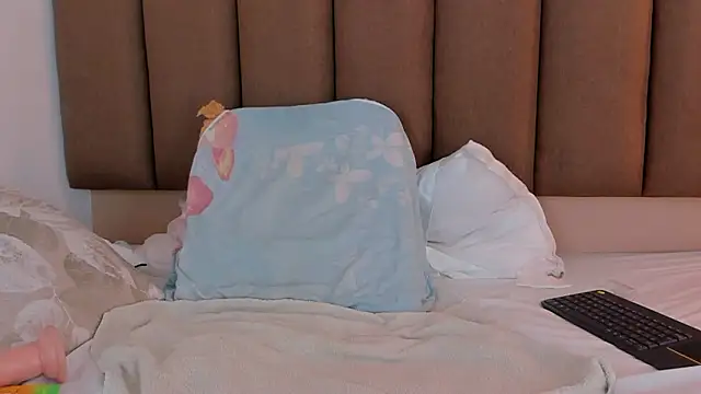 valeriasmith_17's cam snapshot