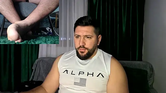 Gold_Alpha_Boy live sex cam