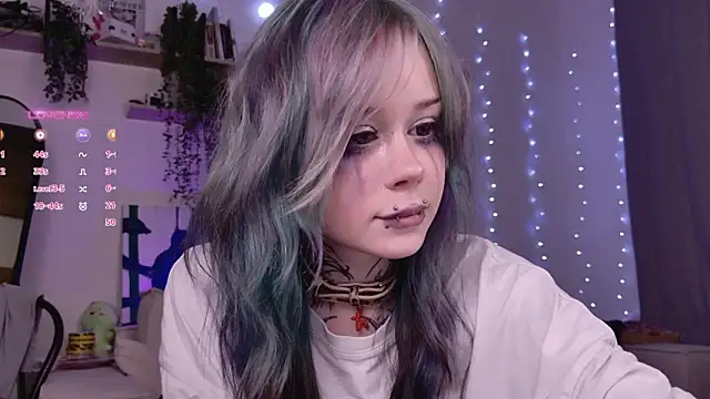 Lollyshy's cam snapshot