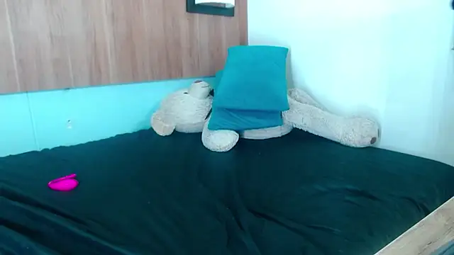 Meggan_James's cam snapshot