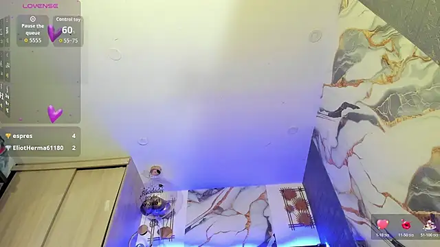 zandra_milf_'s cam snapshot