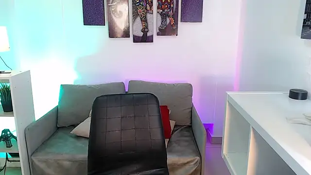 emily_jewell1's cam snapshot