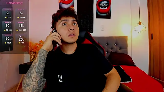 Nicolas_James_Sc's cam snapshot