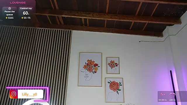 LillyDolls23's cam snapshot