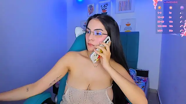 milk_candy18's cam snapshot