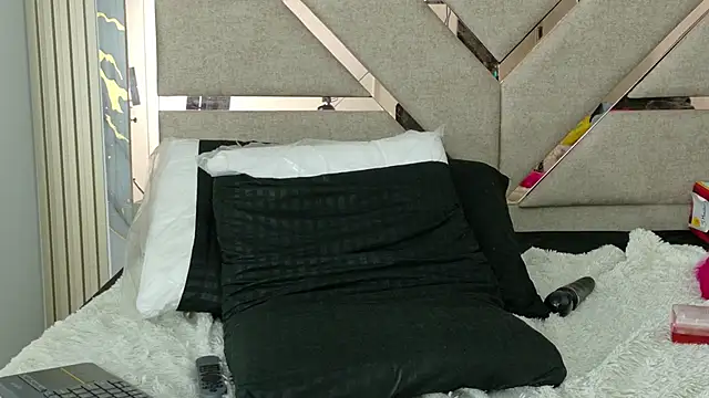 DakotaTylerr's cam snapshot