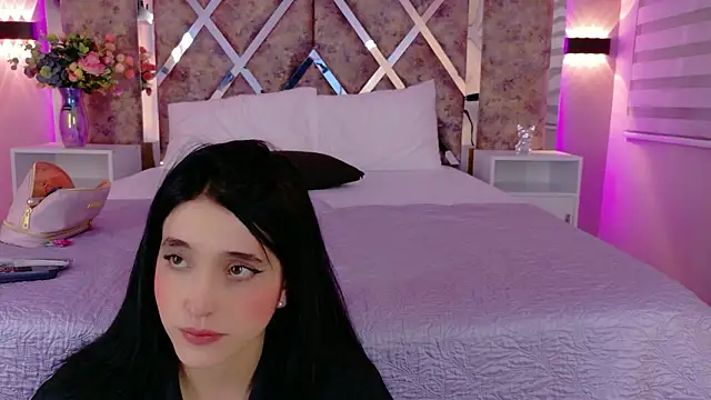 MeganR_'s cam snapshot