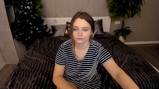 MagicPeachh_'s cam snapshot