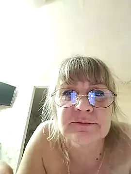 gentleblonde's cam snapshot