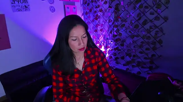 Megan_Collinss_'s cam snapshot