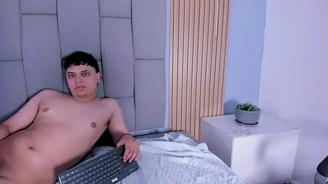 Kandyfrees_ live sex cam